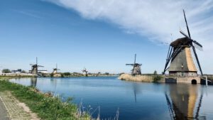 kinderdijk, cycling, windmills, south-holland, unesco world heritage