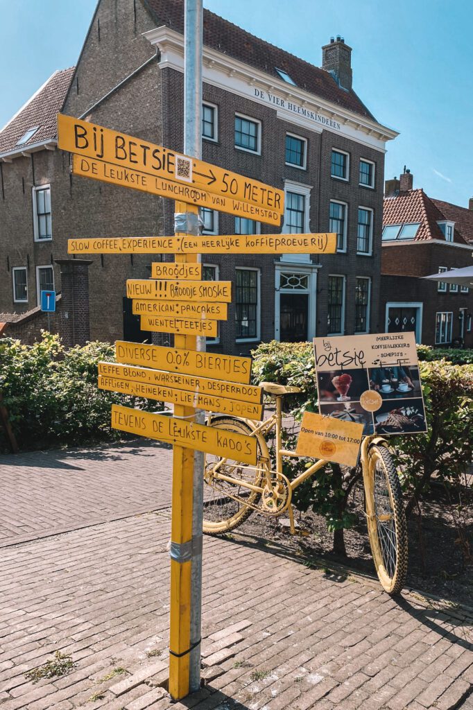 fietsen in west-brabant, fietsen in brabant, fietsen in Nederland, gravelbike, fietsen, gravel, fons bikes, fons, Nederland, Holland, Brabant, Ons Brabant, Nynke Cuperus, verkeersbord, Willemstad