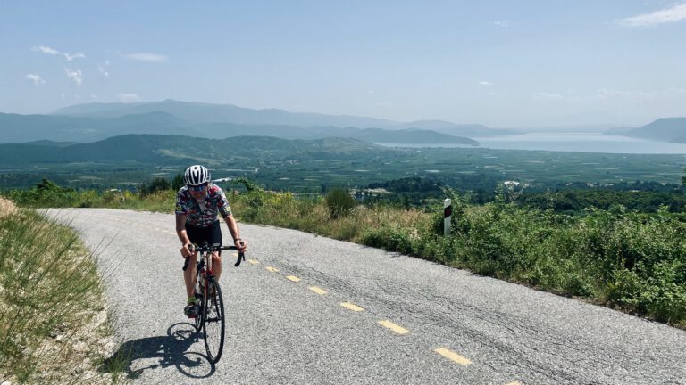 switchbacks, cycling, cycling in greece, fietsen in griekenland, griekenland, greece, fietsen, klim, evora, spyros, cyclonews.gr