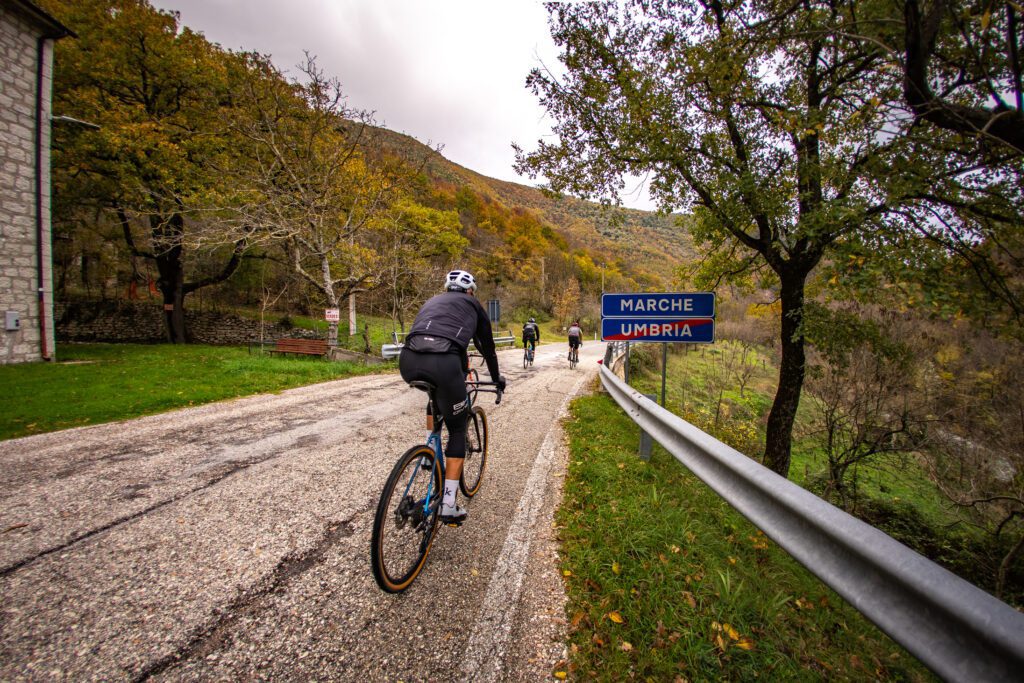 fietsen in umbrië, fietsen umbrië, umbrië, italië, fietsen in Italië, gravel in Umbrië, Umbria gravel, graveldestination, gravel destination, graveling gravelbike, le vie del bike