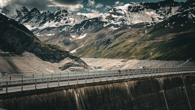 barrage de moiry, lac de moiry, valais-wallis, valais, wallis, fietsen in zwitserland, fietsroute zwitserland