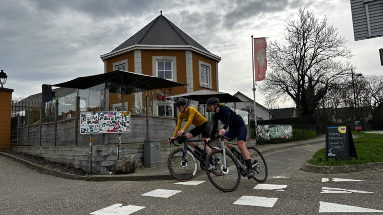 Fietsne op de Cauberg, Fietsen in Limburg, Fietsen in Zuid-Limburg, Zuid Limburg, Zuid-Limburg