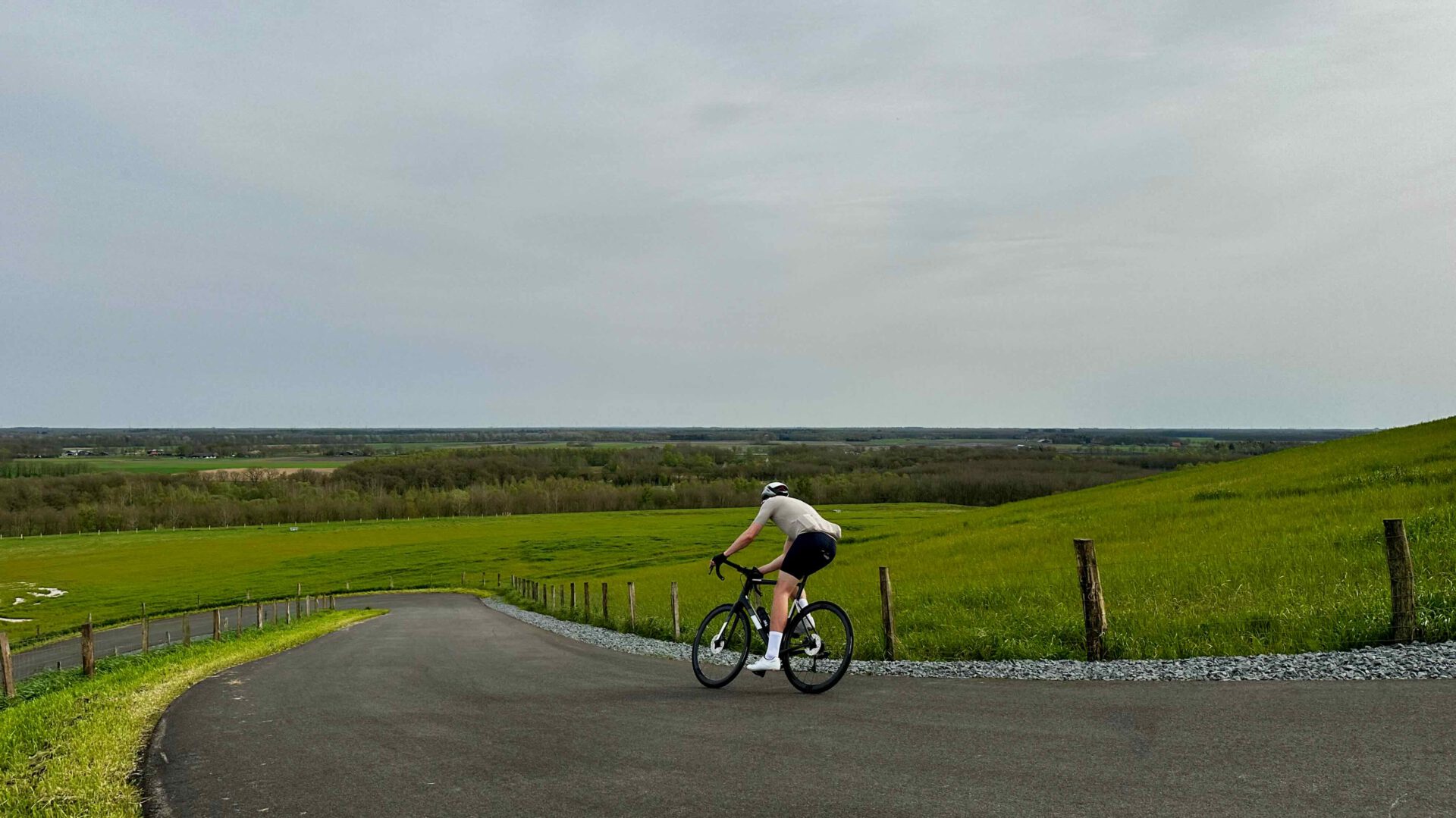 Dak van Drenthe, fietsen in Drenthe, drenthe fietsbeklimming, fietsklim drenthe, drenthe , fietsen