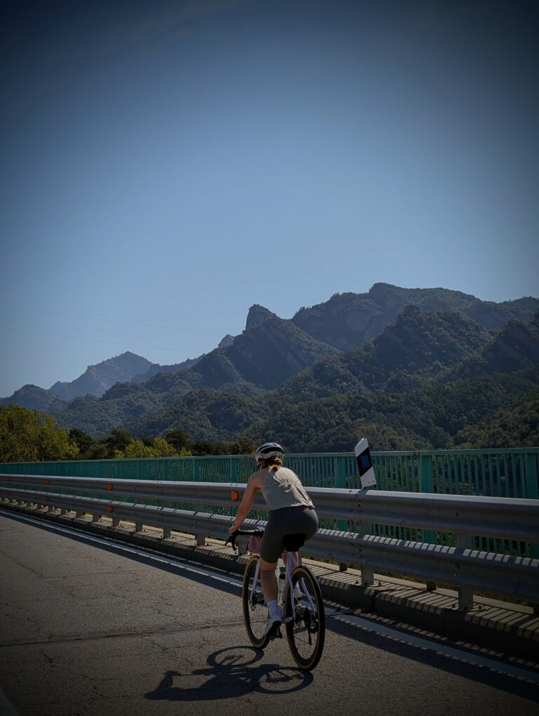 Roos Mooij, Pyrenees, more, view